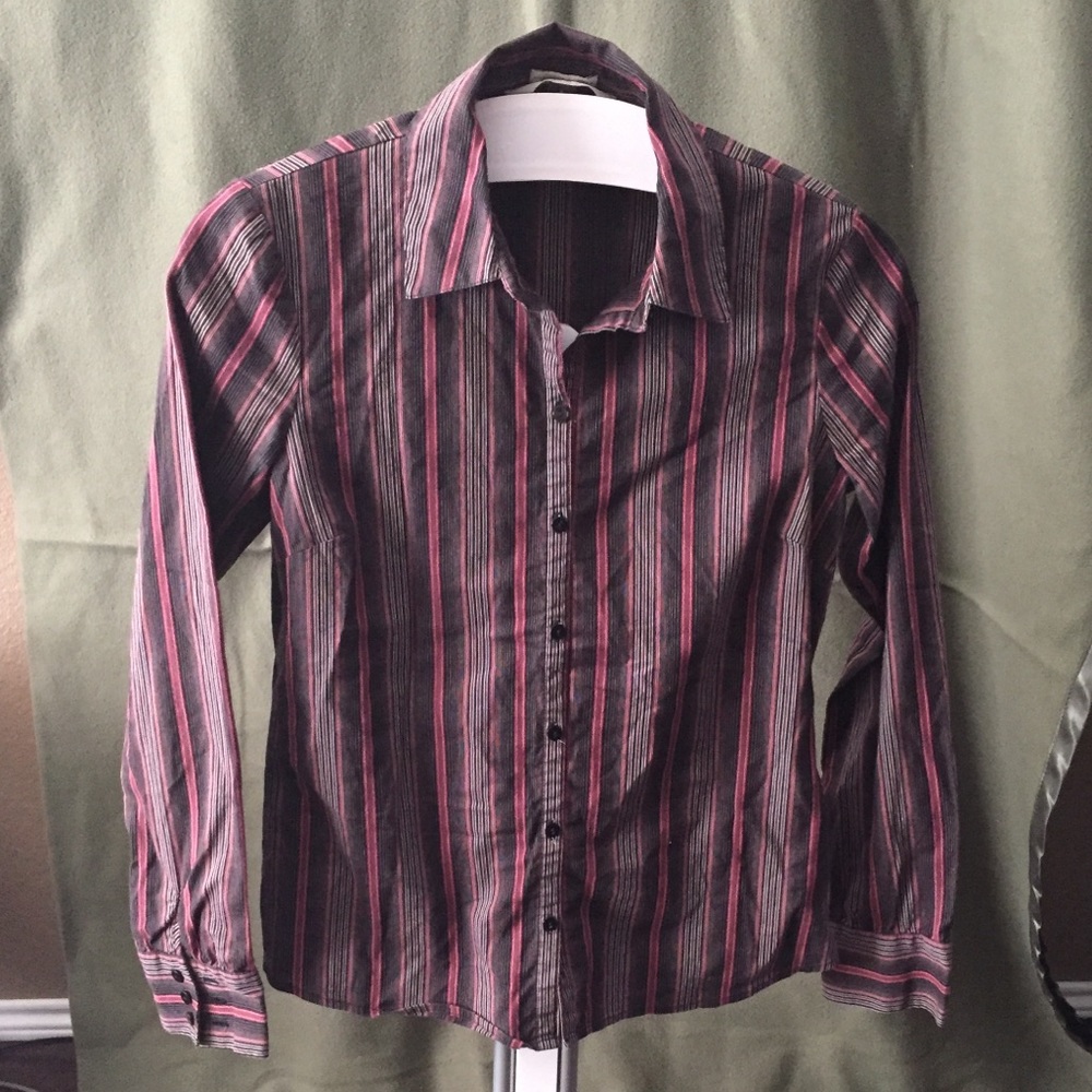 Old Navy pinstriped button up long sleeve shirt
